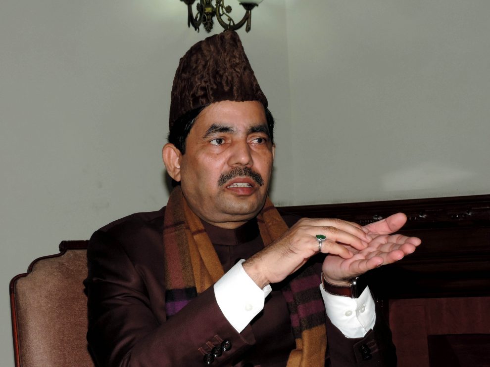 Shun the path of violence, join mainstream, Shahnawaz to local militants