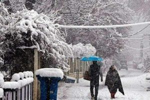 Fresh snowfall in upper reaches of Kashmir valley, Leh; minimum temperature rises