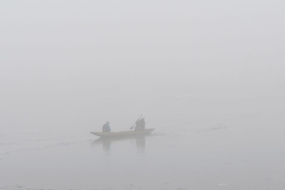 Kashmir continues to reel under bitter cold spell; Srinagar shivers at minus 7 degree