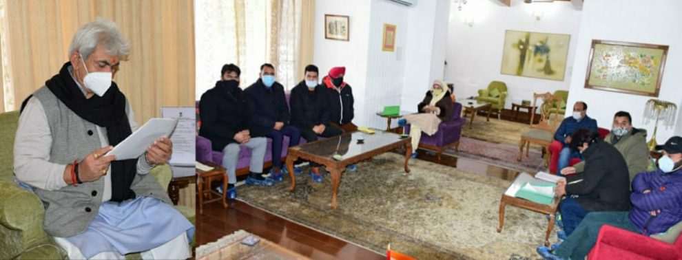Heads of Municipal Bodies, Political leaders, several delegations call on Lt Governor