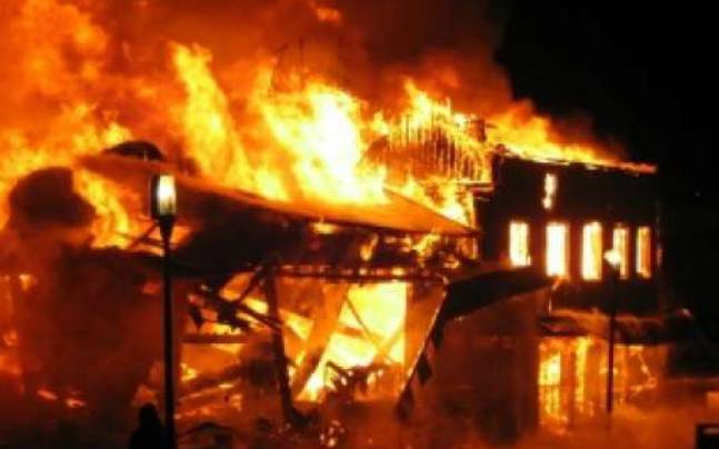 DC Srinagar sanctions Rs 30 lakh relief, housing assistance to families affected in recent fire incidents
