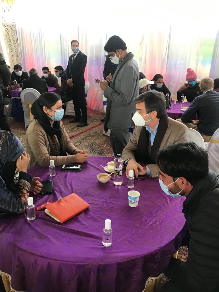Foreign diplomats receive traditional welcome in Budgam
