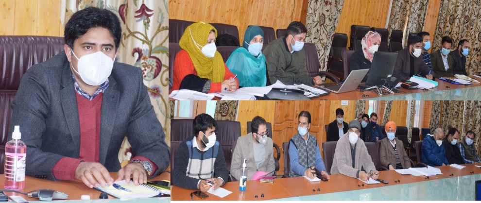 COVID -19: 62982 jabbed, DC Pulwama for strict measures to control spread       