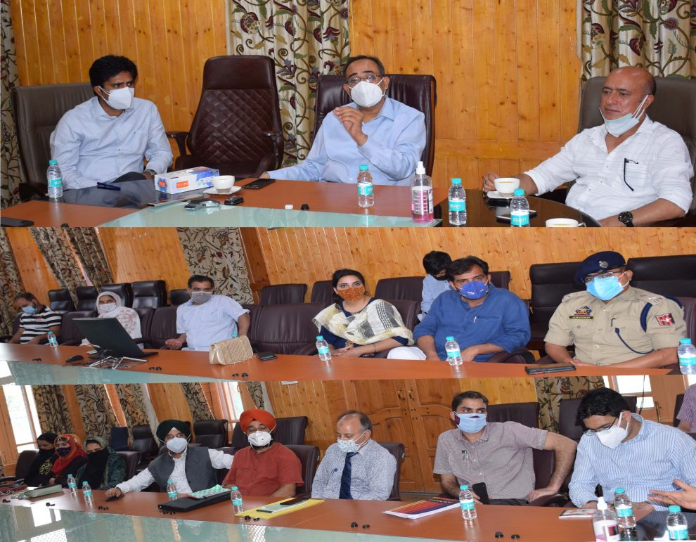 Principal Secretary PDD interacts with DDC members at Pulwama