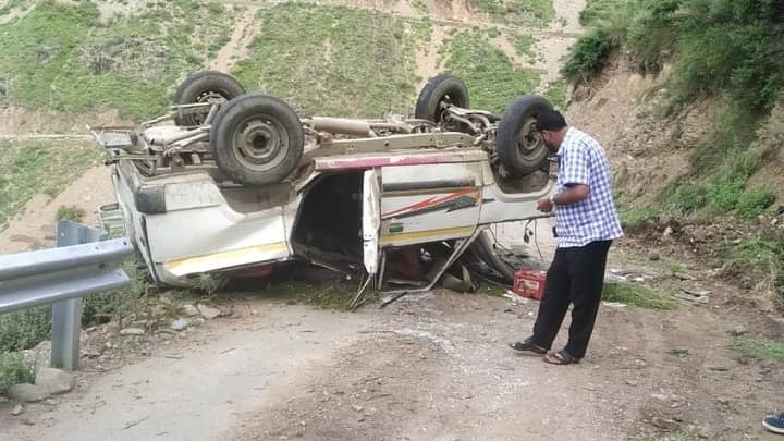 9 people suffer injuries in Kupwara accident