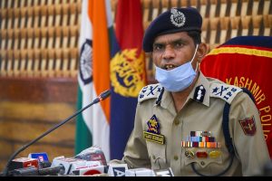 Mobile phone connectivity, broadband services to be restored at 10 pm: IGP Kashmir