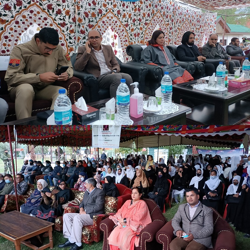 Union MoS for External Affairs and Culture visits Baramulla, Interacts with public Representatives