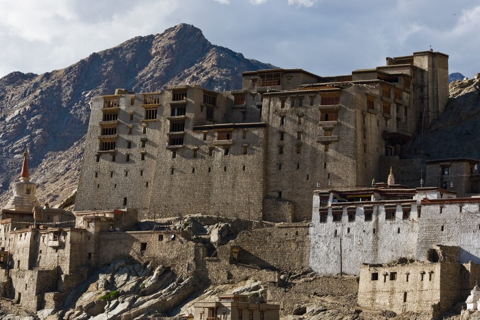 Ladakhi leaders announce mass agitation to press for statehood; call for strike on Dec 6