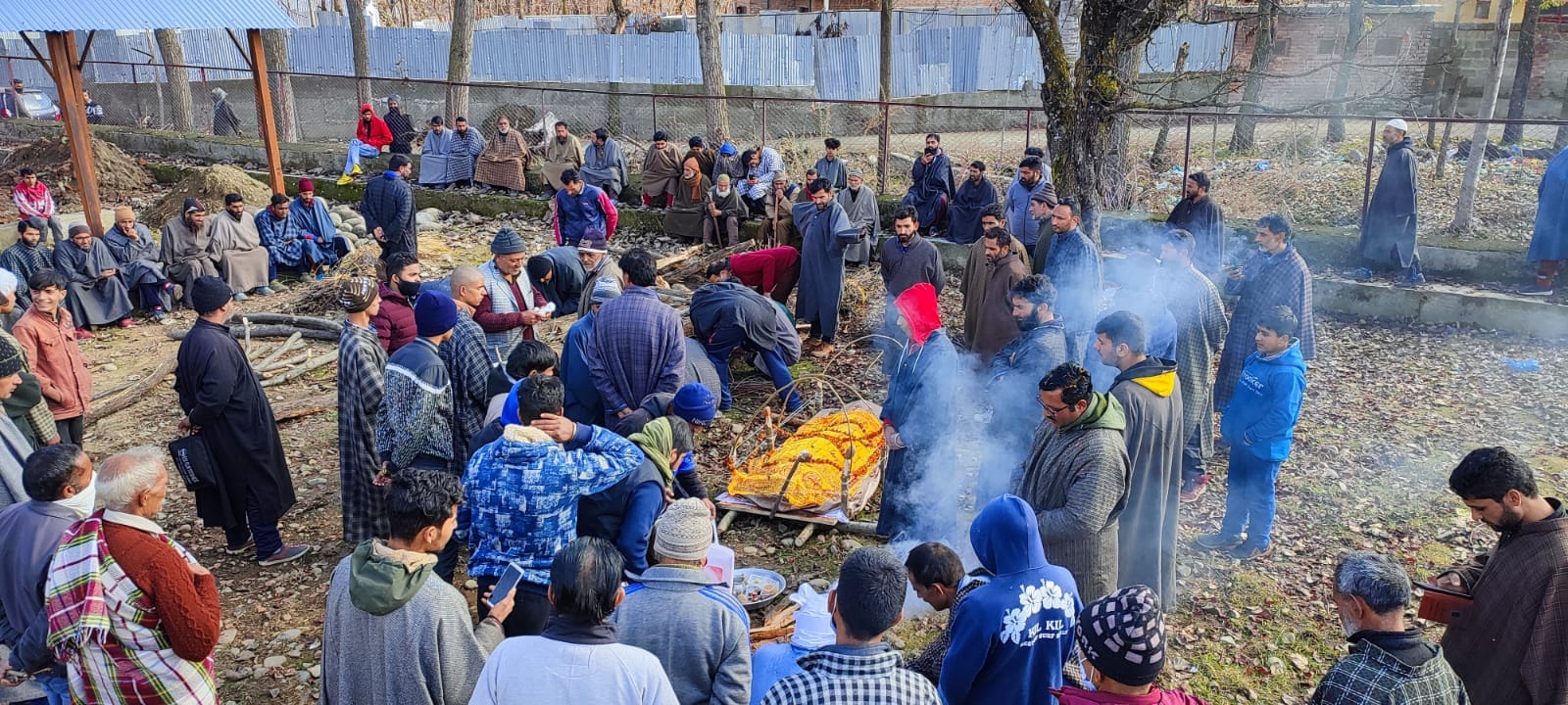 Muslims Perform Last Rites Of Elderly Kashmiri Rajput In Kulgam – The ...