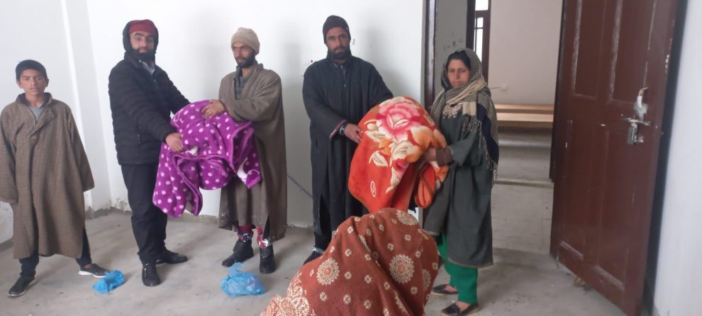 House damaged in Kulgam, six family members rescued
