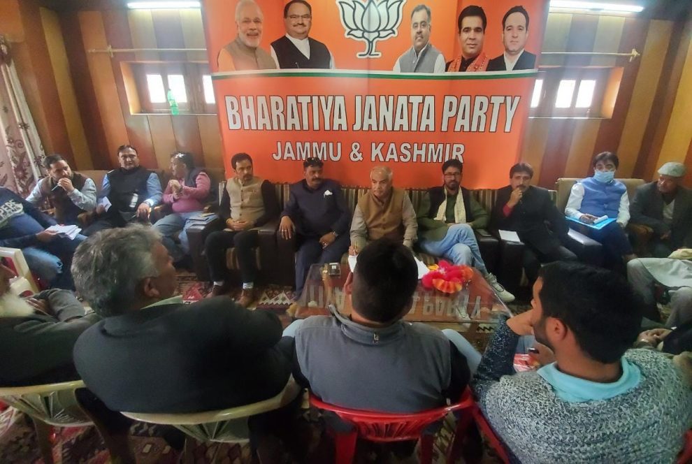 BJP in Kashmir plans large gatherings to mark parties foundation day