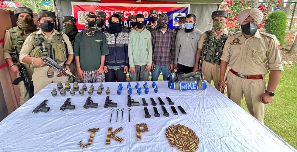 Baramulla liquor shop attack solved; Module of falcon squad of LeT (TRF) busted: Police