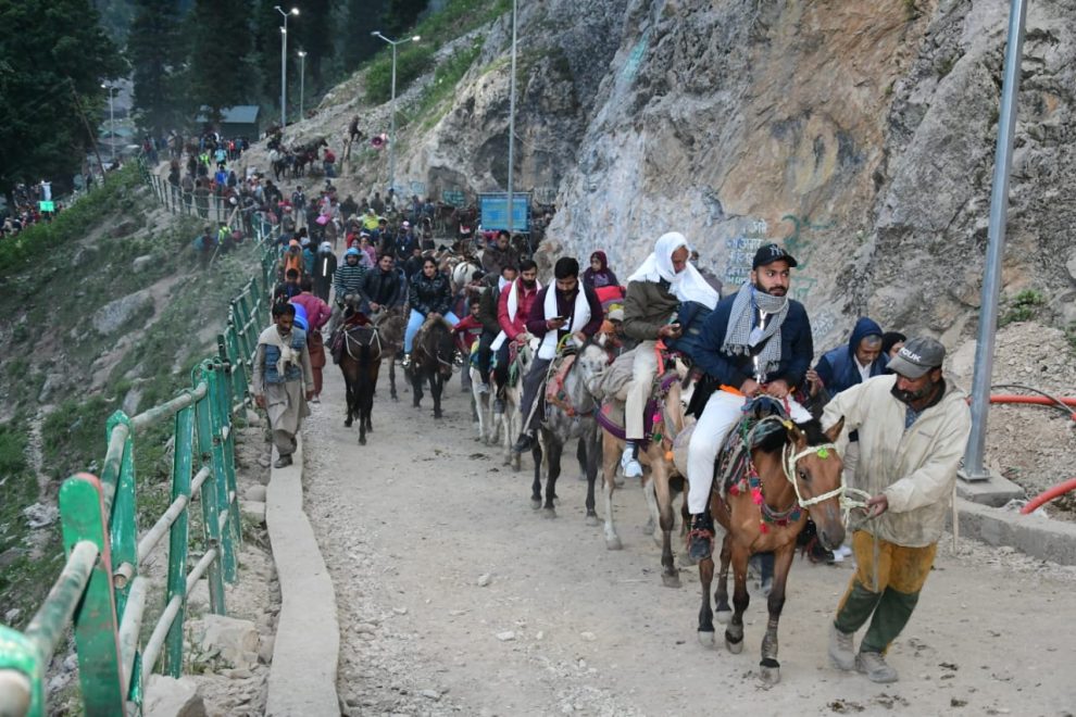 Amarnaath Yatra begins as first batch of 2,750 pilgrims leaves for cave shrine