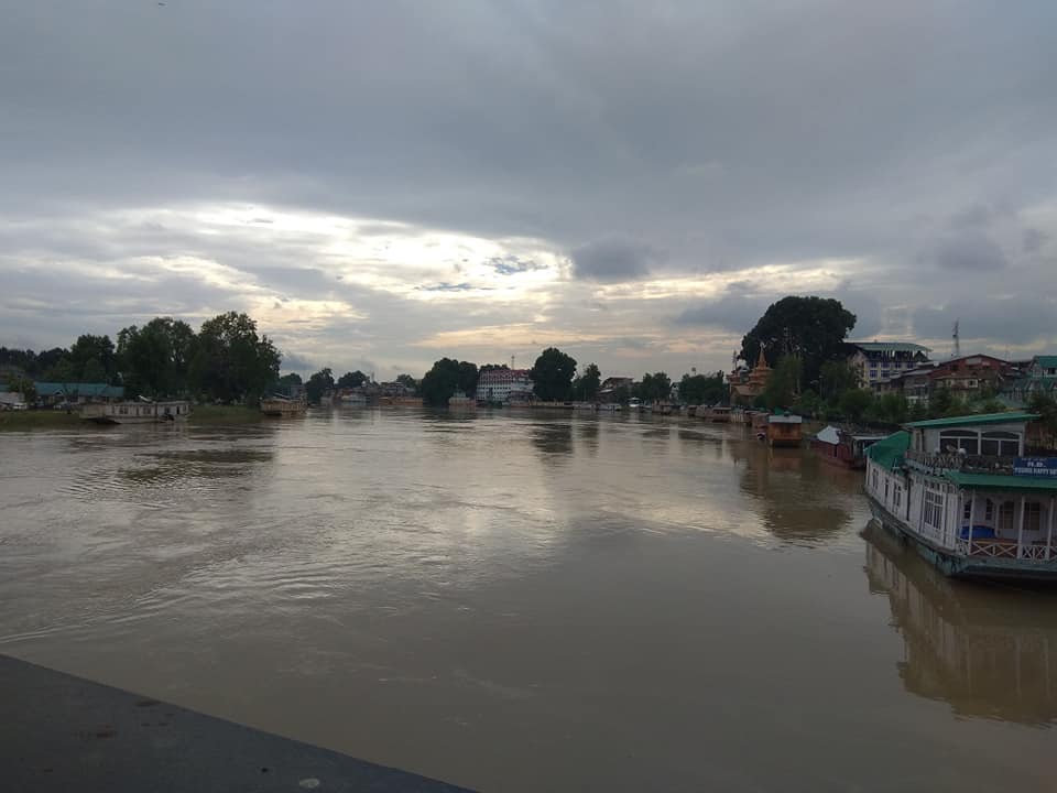 Jhelum Crosses Flood Alarm Mark Of 18-ft At Sangam In South Kashmir