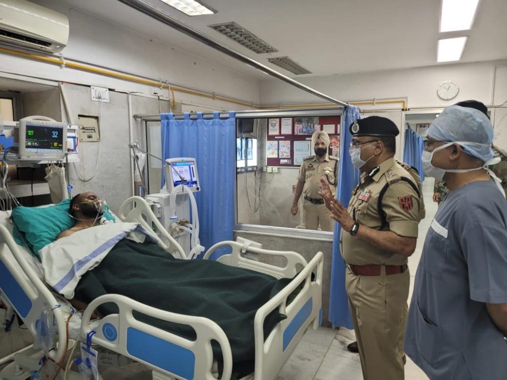 Bijbehara attack: DGP Dilbag Singh meets injured policeman at 92 Base Hospital