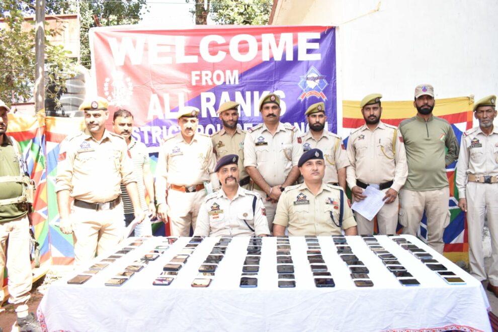 50 mobile phones traced, handed over to owners by Cyber Cell Poonch