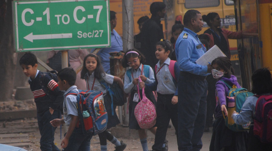 Anti-pollution curbs: Primary schools shut in Delhi