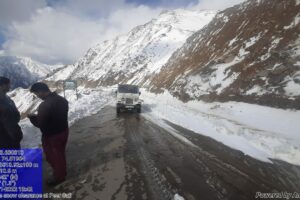 Traffic restored on Srinagar-Leh highway, Mughal road: Officials