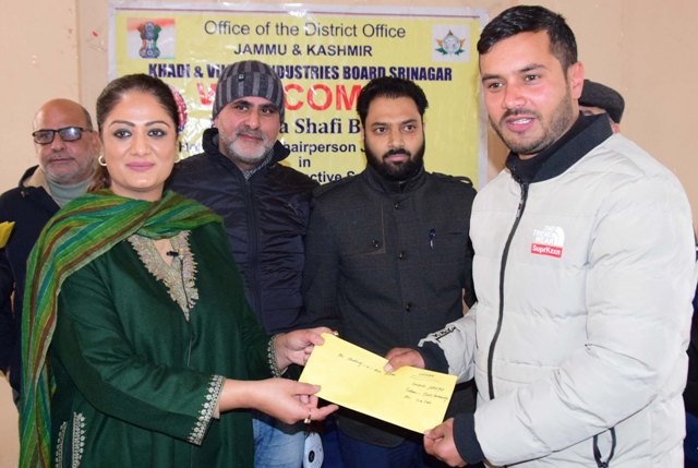 Govt committed to hand-holding for development of Micro-Industrial Sector: VC KVIB Hina Shafi