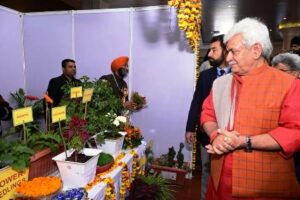 LG Sinha inaugurates farmer's convention on liquid ‘Nano Urea’ in Jammu