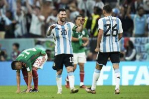 FIFA World Cup: Messi's magic helps Argentina beat Mexico 2-0