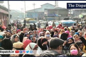 Anganwari workers protest against new HR Policy in Baramulla