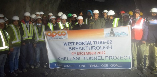 DC Vishesh Paul inspects ongoing work, ‘Partial Breakthrough’ at Khellani tunnel