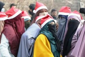 In Kashmir, Muslims converge at Srinagar Church to lit up Christmas