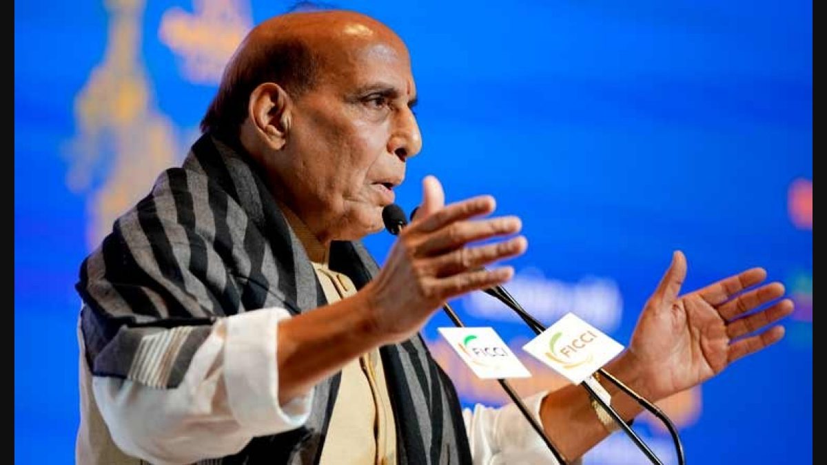 Priyanka would have never played with snow, had Article 370 been intact: Rajnath