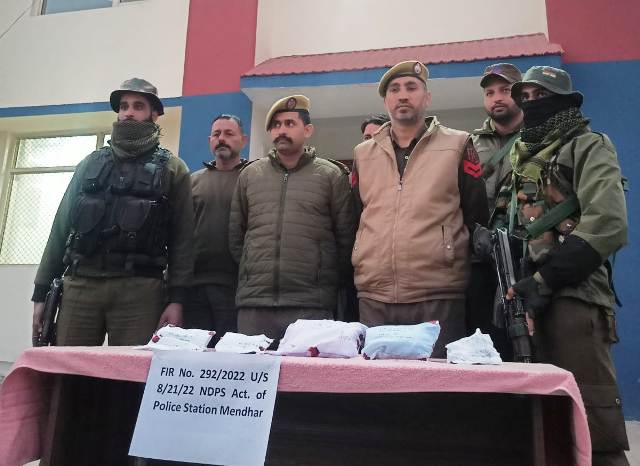Another cross-border narcotics smuggling bid foiled, two girls arrested in Poonch