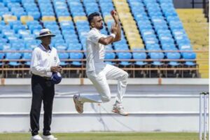 Unadkat becomes first bowler in Ranji Trophy to claim a hat-trick in opening over