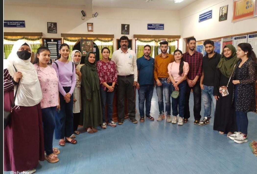 Poonch Campus students visit Satellite Silkworm Breeding Station Tamil Nadu, NIO University Goa
