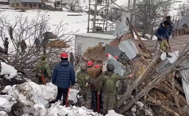 Army assists in relief, rescue operations in avalanche-hit Sonamarg