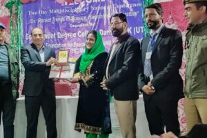 Dr Rubia Bukhari awarded for distinguished Research in Sericulture, best paper presentation