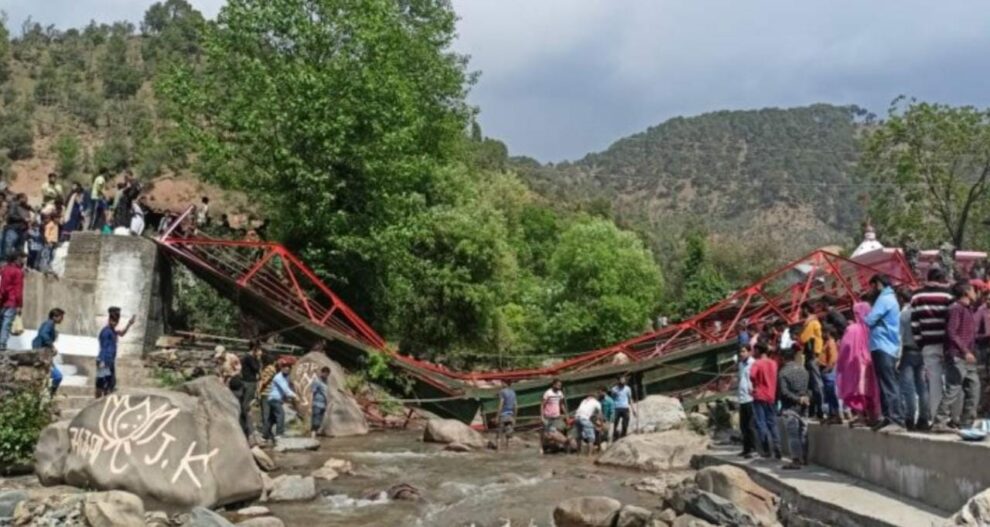 6 injured in Chenani footbridge collapse