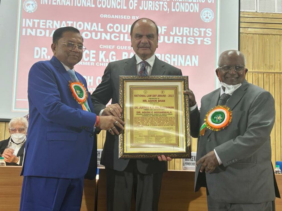 Ashok Bhan receives National Law Day Award