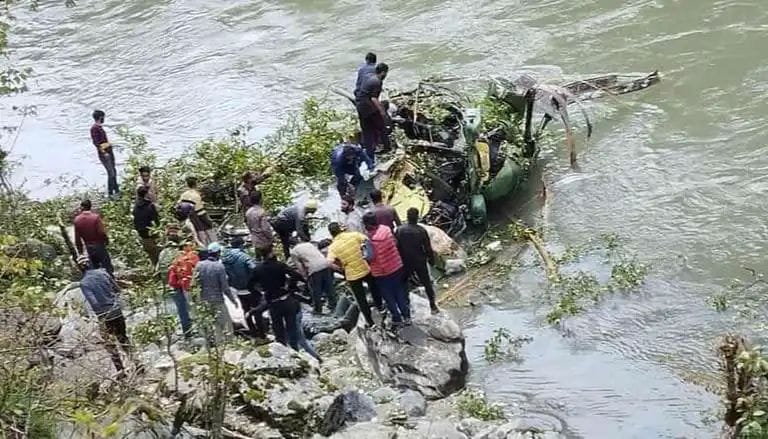 Army helicopter crashes in Kishtwar, rescue operation underway