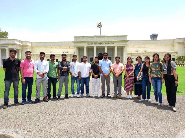 Computer Science students on week-long IT Tour to IIT Roorkee