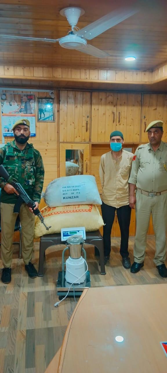 Most wanted drug smuggler nabbed by police in Baramulla