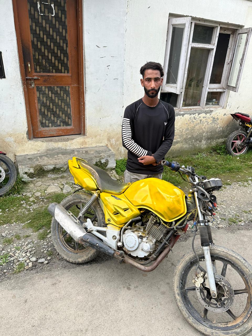 Boy detained in Budgam for doing reckless bike stunt