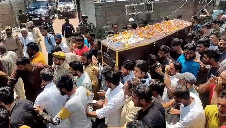 Bandipora soldier killed in Kulgam encounter laid to rest with full military honours