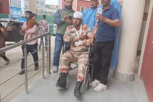 Mehbooba's escort vehicle meets with accident, ITBP jawan injured